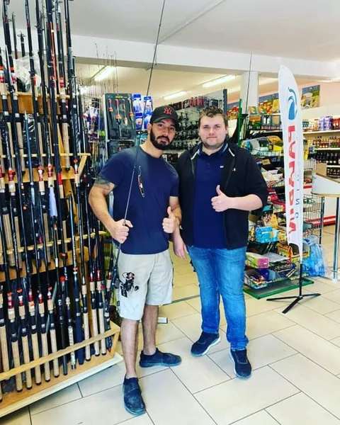 Isi und Alexander Bauer im Angelgeschäft